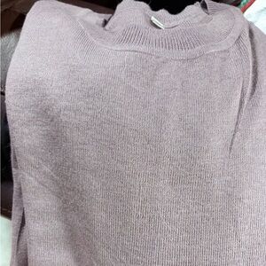 NWOT light purple Classic women’s Crewneck Sweater, size L